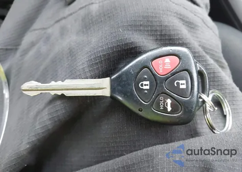 2010 Toyota Corolla S из США, поврежденный, VIN 2T1BU4EE6AC468332